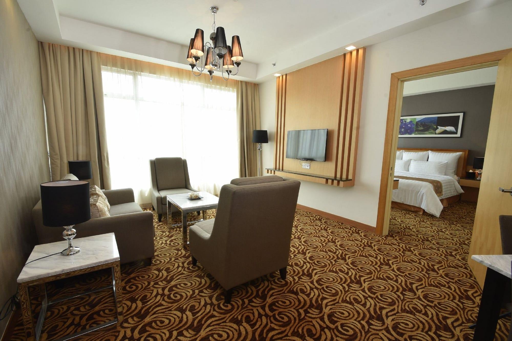 Tenera Hotel Bangi Eksteriør billede Suite room
