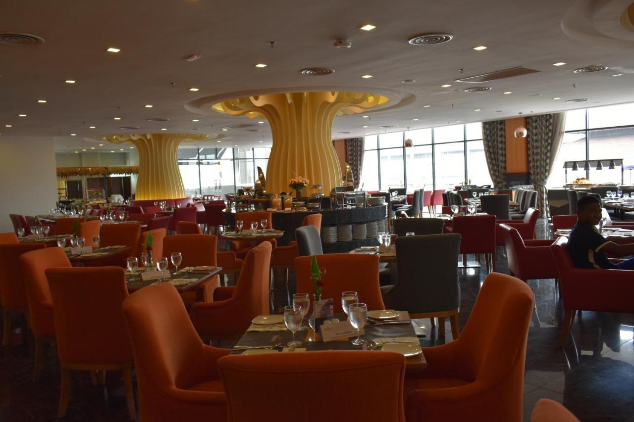 Tenera Hotel Bangi Eksteriør billede The restaurant